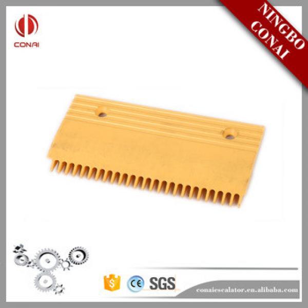 CNPCP-036 Fujitec Length 213mm 25T Escalator Plastic Comb Plate #1 image