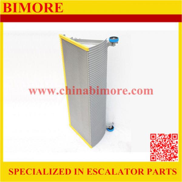 XBA455T10,Escalator Aluminum Step 1000mm with Yellow Plastic Demarcation #1 image