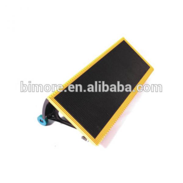 BIMORE J619101A000FTG3 Escalator step with 4 sides yellow plastic demarcations #1 image