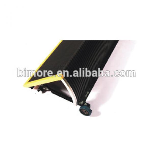 BIMORE XAA26145M1 Escalator stainless steel step with 3 sides yellow plastic demarcations #1 image